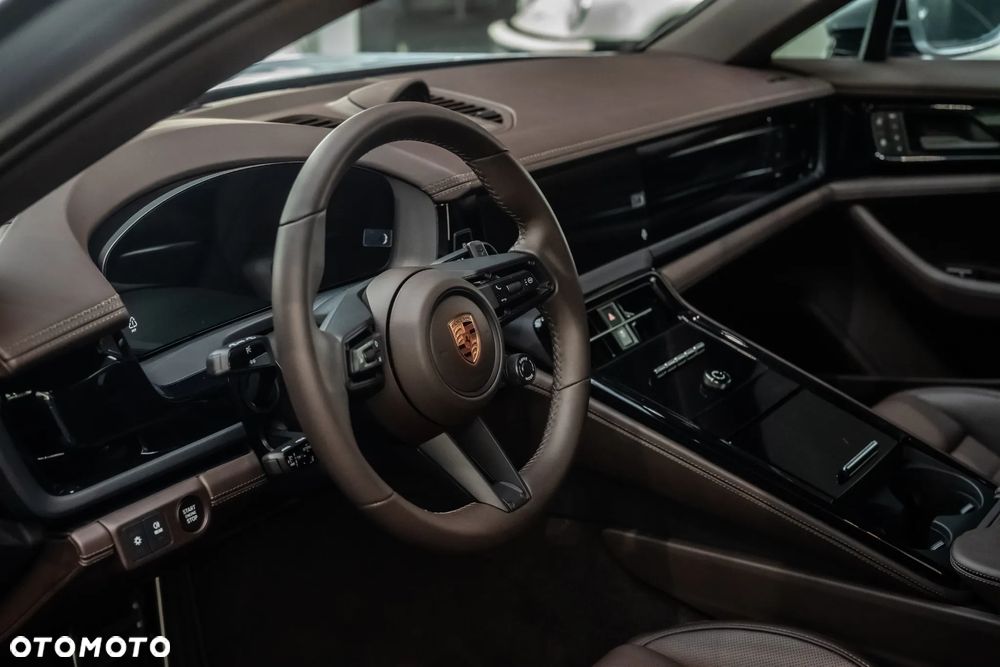 Porsche Panamera 4 - 22