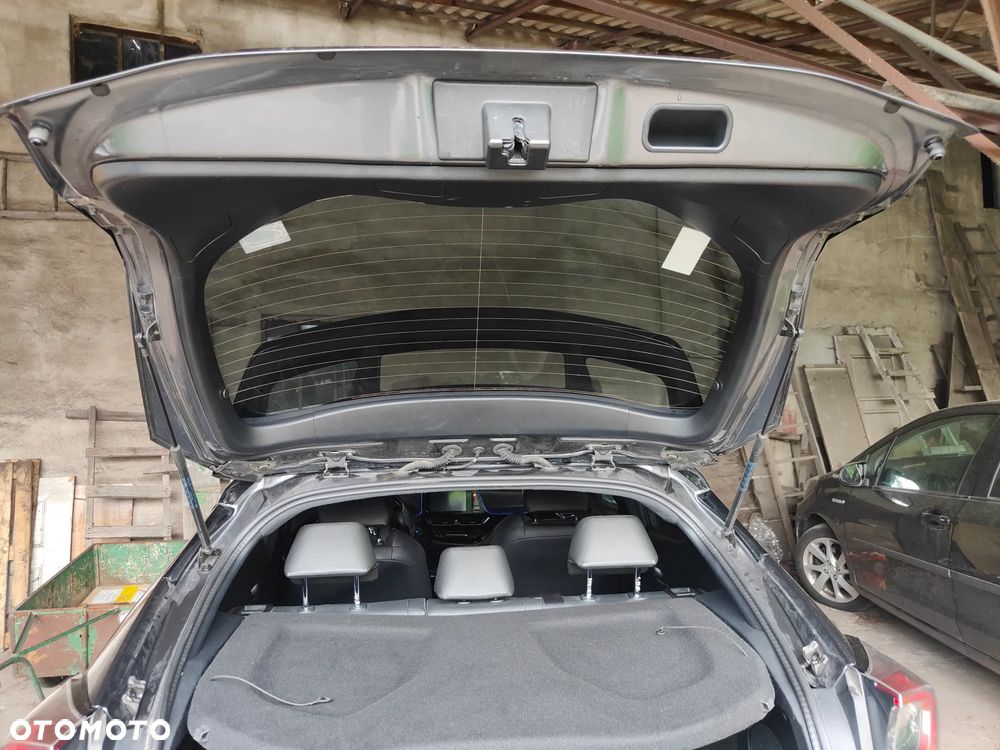 Toyota C-HR 1.2 T Premium CVT 4x4 - 6