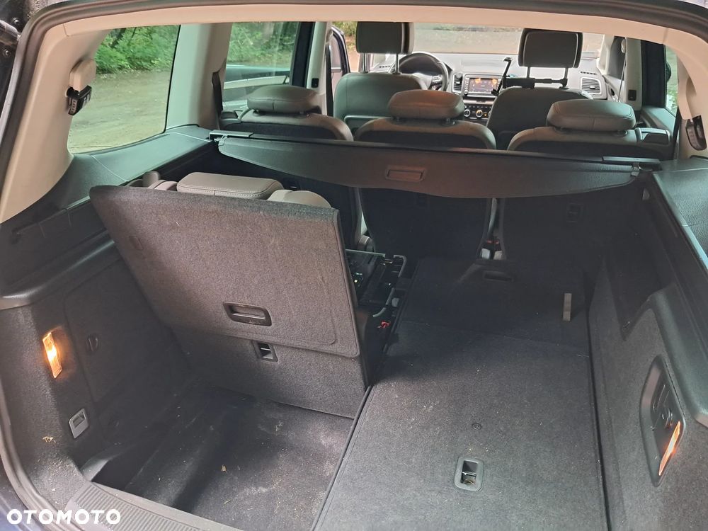 Volkswagen Sharan 2.0 TDI Highline DSG - 18
