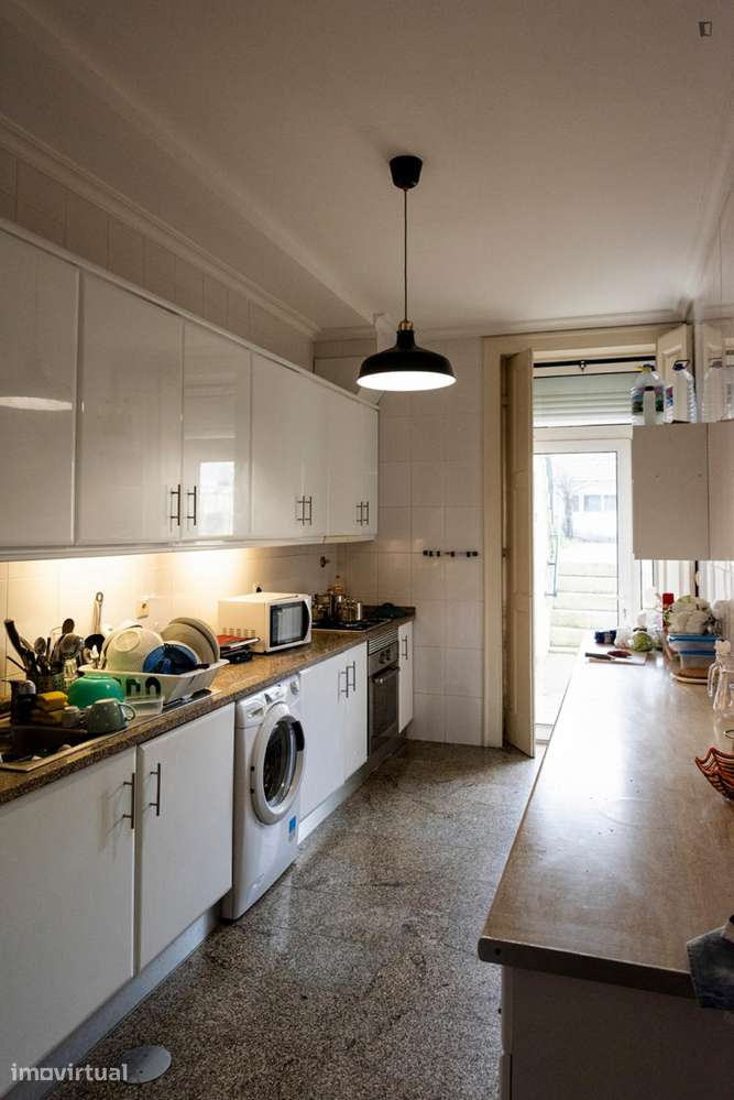 Quarto - localizado em Paranhos Porto - Grande imagem: 3/12