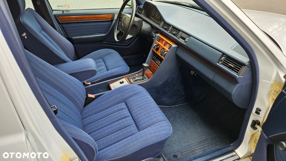 Mercedes-Benz W124 (1984-1993) - 19