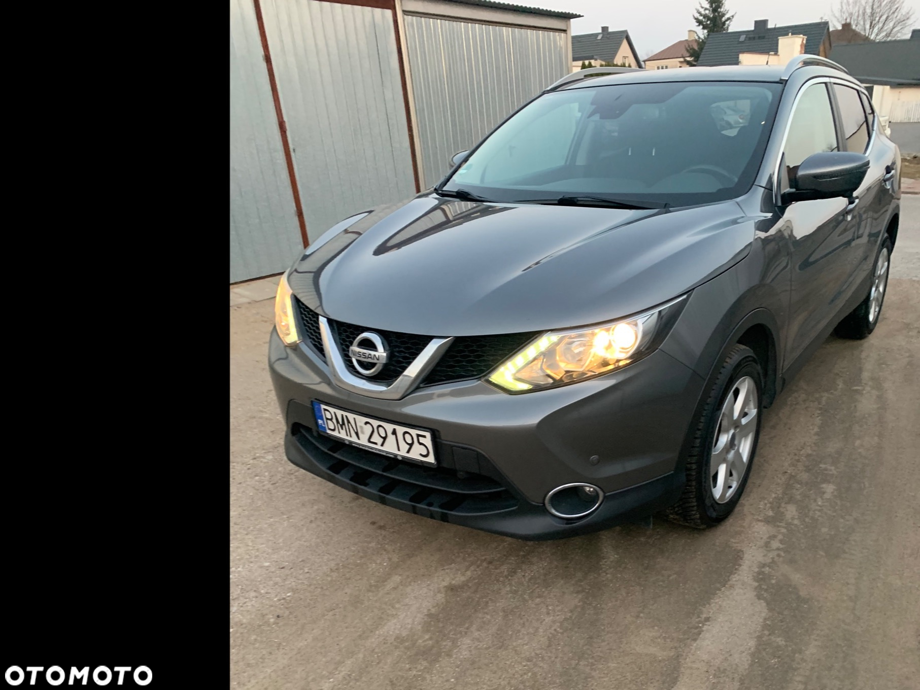 Nissan Qashqai 1.6 DCi 4x4 Tekna - 2