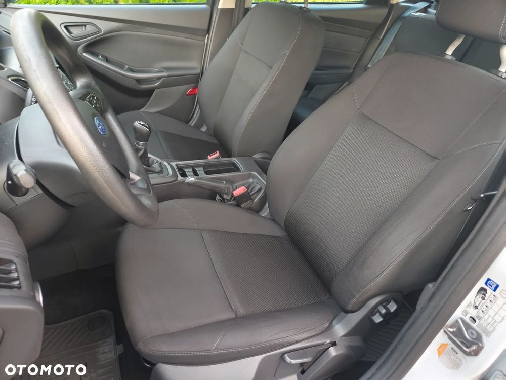 Ford Focus 1.0 EcoBoost 99g Trend - 12