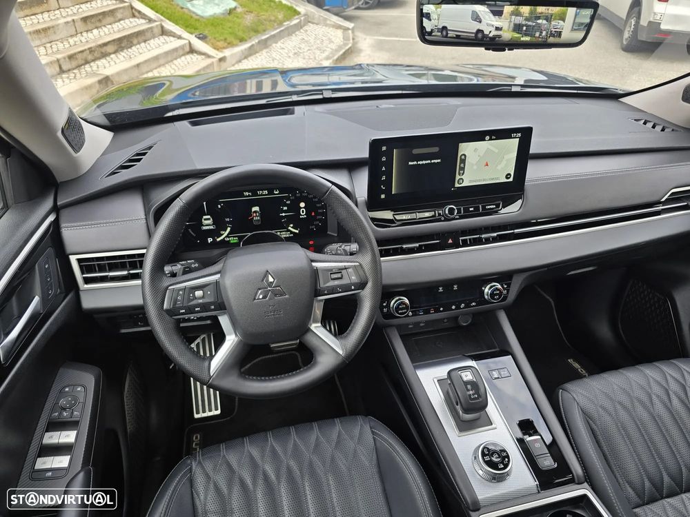 Mitsubishi Outlander 2.4 PHEV Instyle - 24