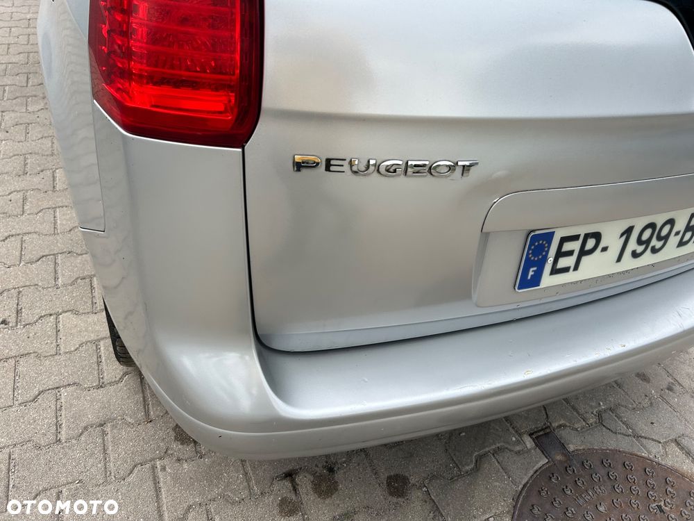 Peugeot 5008 - 32