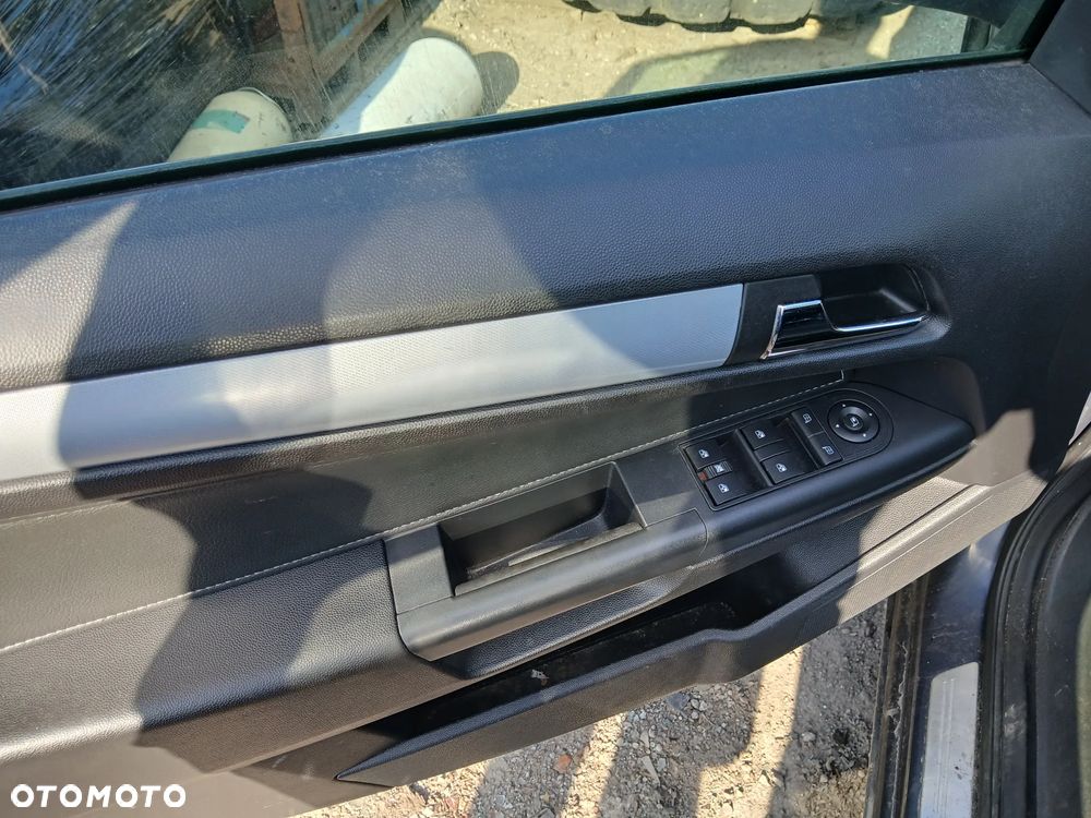 opel astra H III 3 5D Z168 fotel fotele kanapa deska kokpit podsufitka boczek boczki klamka - 3