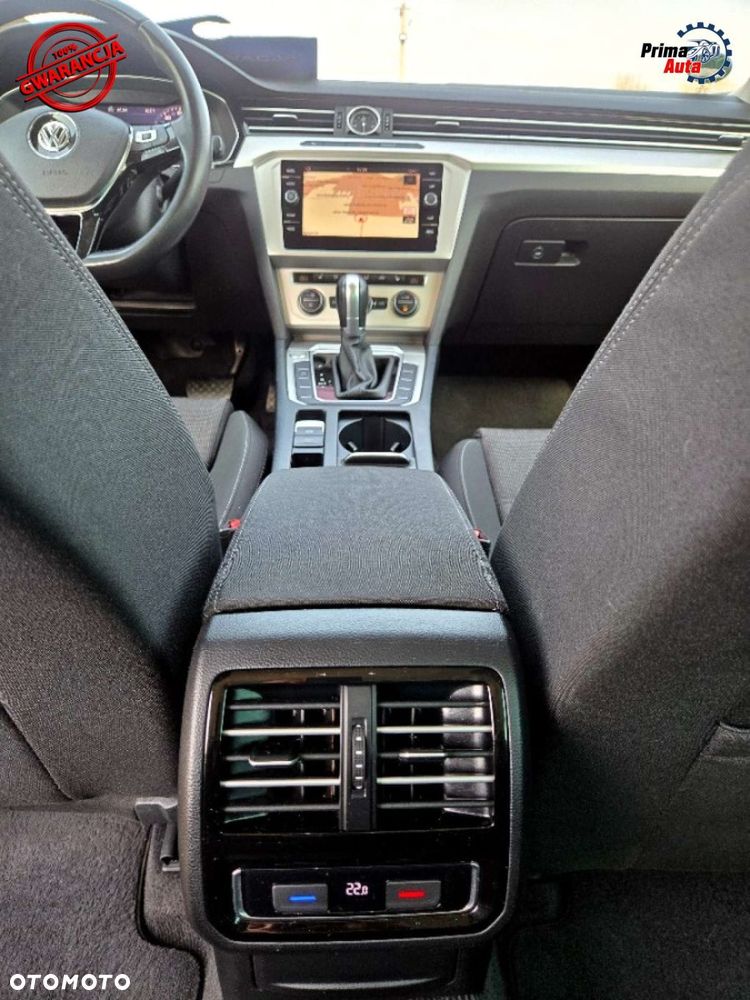 Volkswagen Passat - 28