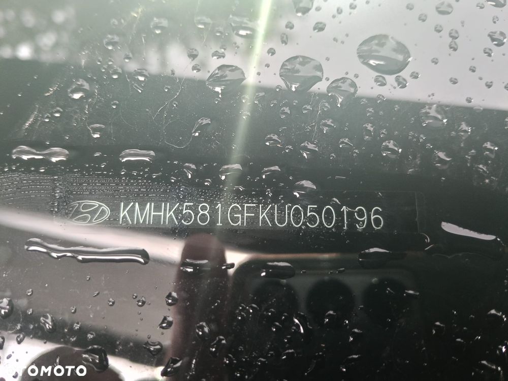 Hyundai Kona Premium - 11