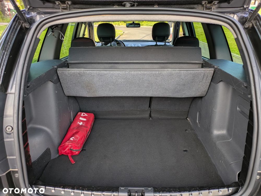 Dacia Duster 1.6 Laureate - 10