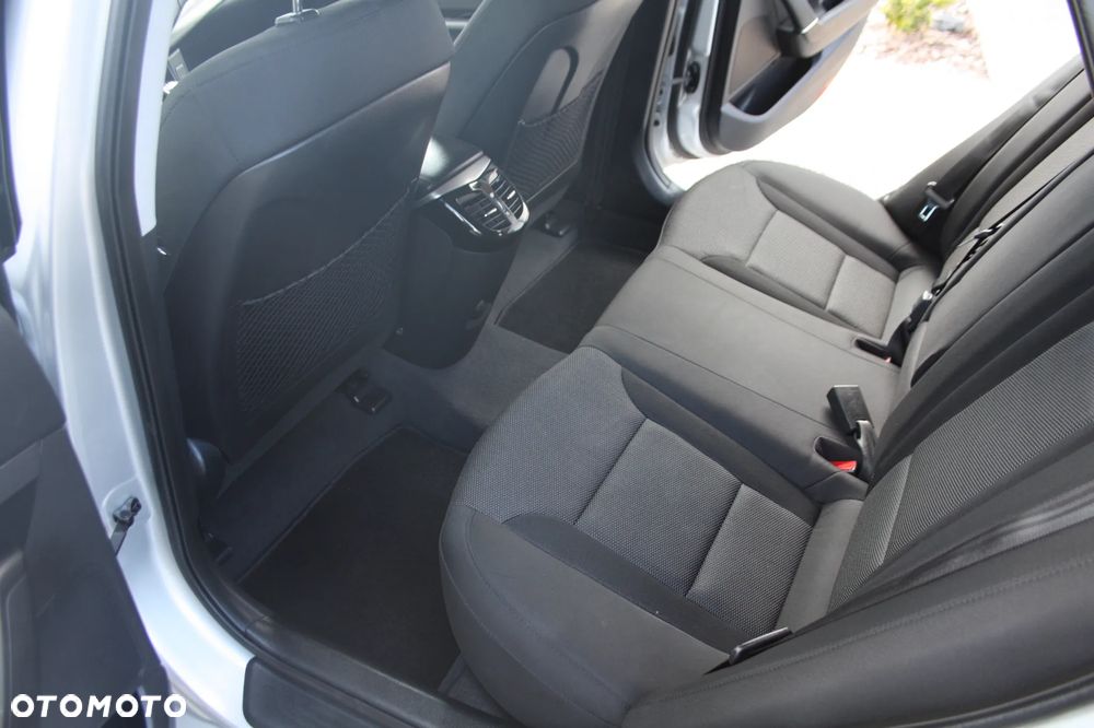 Hyundai i40 1.6 GDI Comfort + - 11