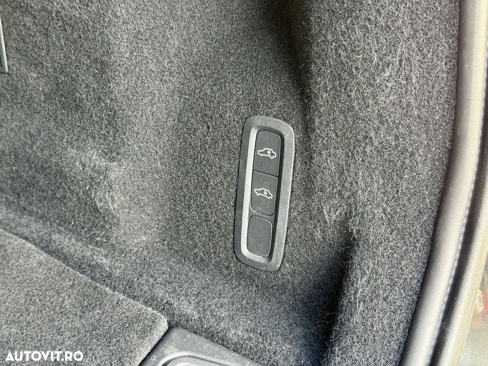 Volvo XC 60 T8 Twin Engine AWD Geartronic Inscription - 13