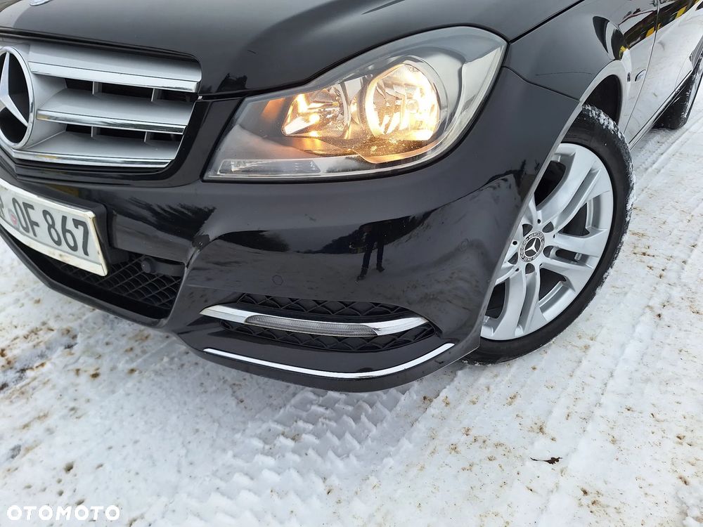 Mercedes-Benz Klasa C 180 BlueEFFICIENCY Avantgarde - 2