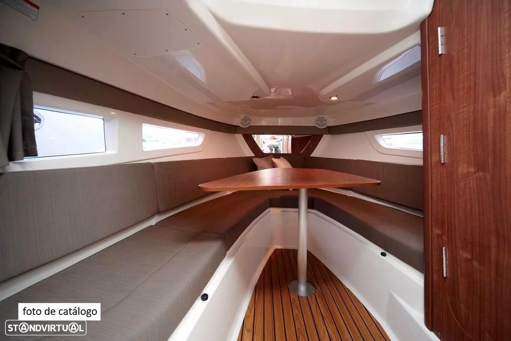 Quicksilver Activ 805 Sundeck - 10