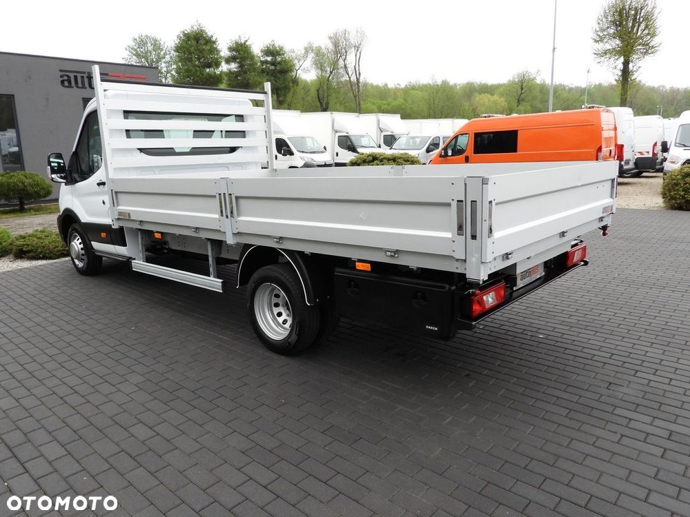 Ford TRANSIT SKRZYNIA 8 PALET TEMPOMAT BLIŹNIACZE KOŁA KLIMATYZACJA  170KM - 10