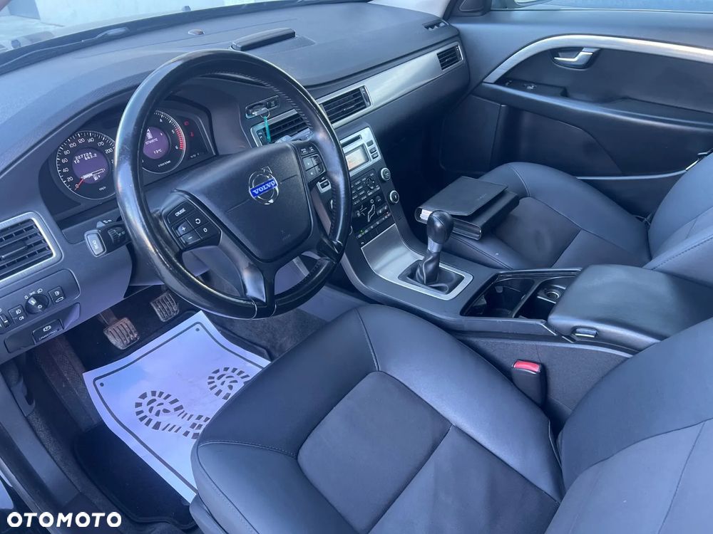 Volvo V70 2.0D Kinetic - 13