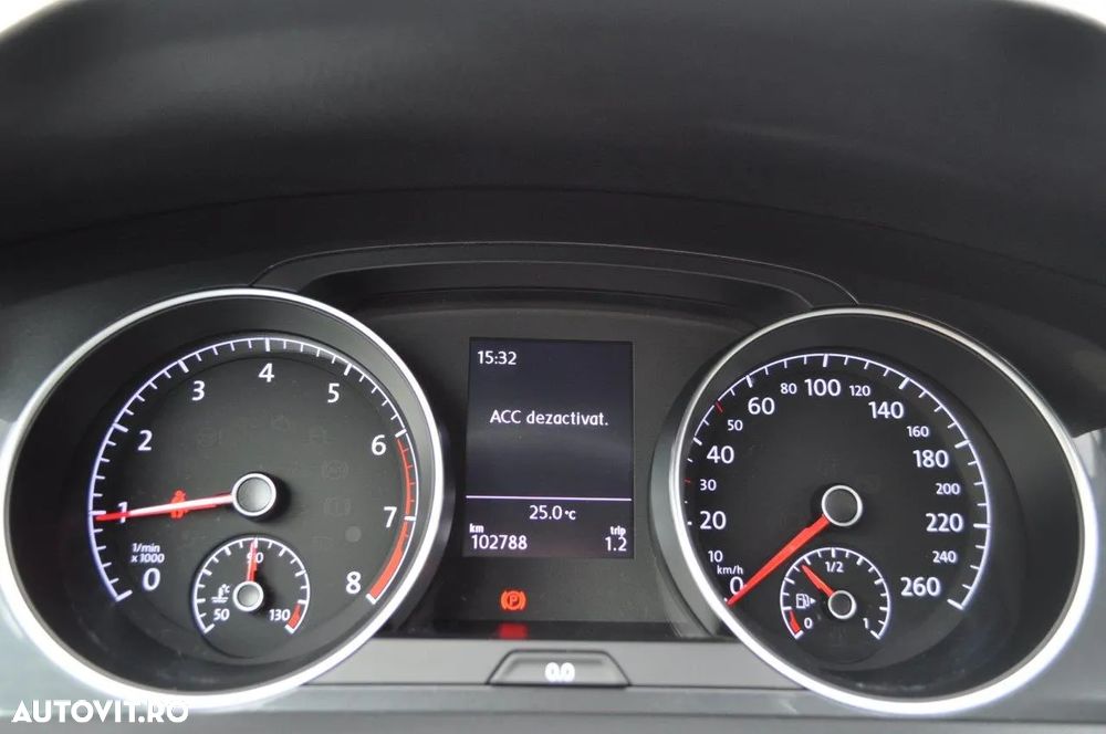 Volkswagen Golf 1.5 TSI ACT (BlueMotion Technology) Comfortline - 20