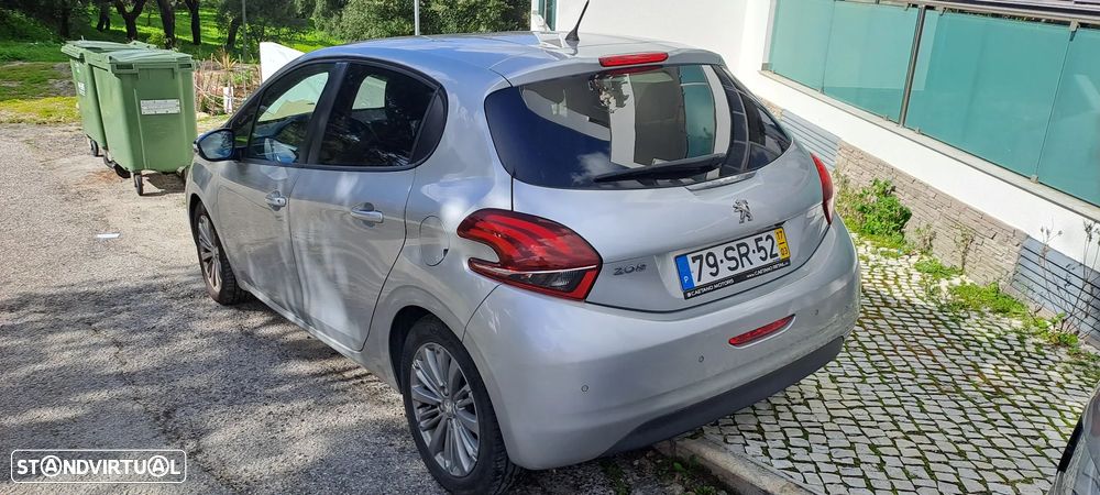 Peugeot 208 1.6 BlueHDi Style - 1