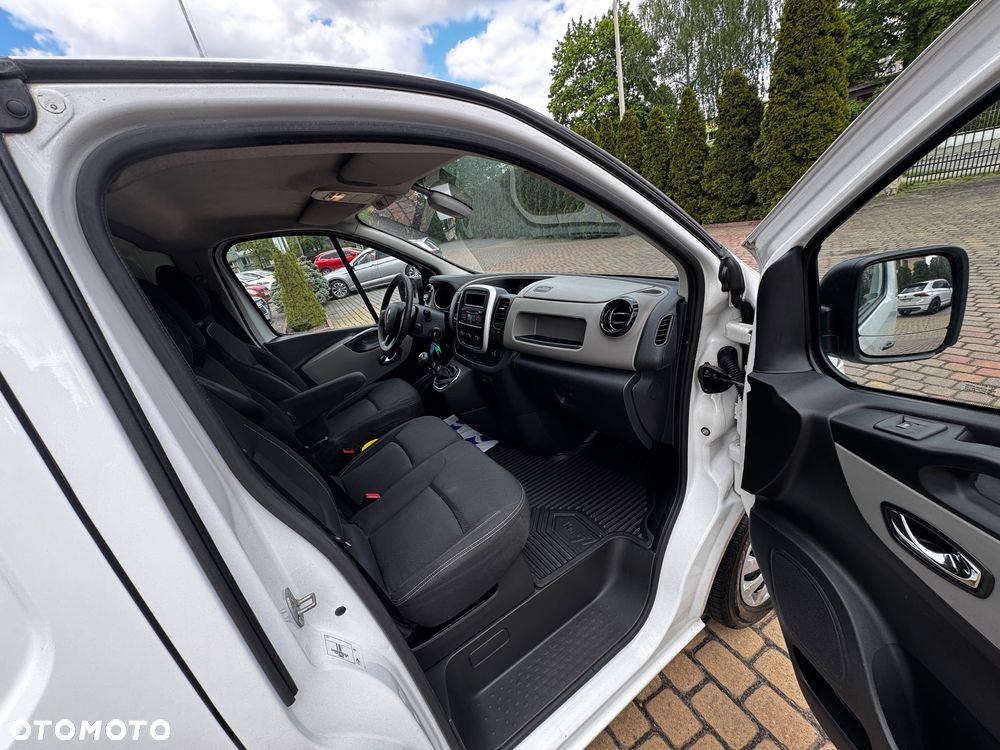 Renault Trafic - 23