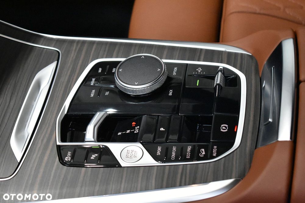 BMW X7 xDrive40d mHEV M Sport Edition sport - 17