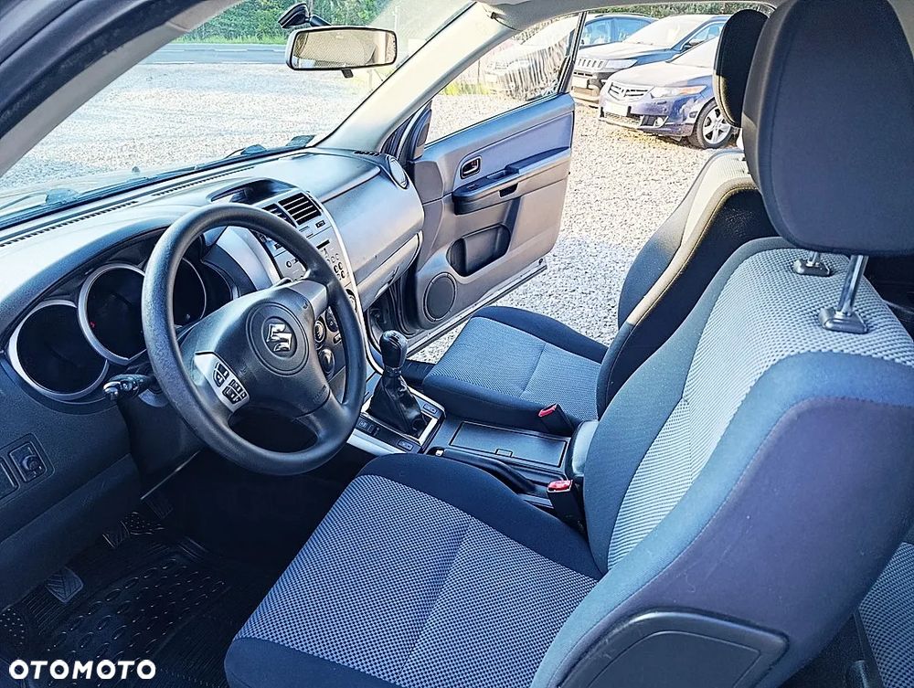 Suzuki Grand Vitara 1.6 Comfort - 14