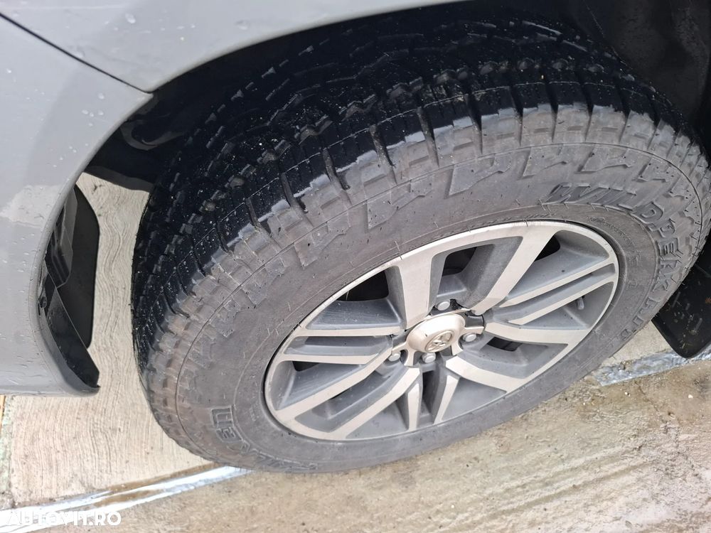 Toyota Hilux - 8