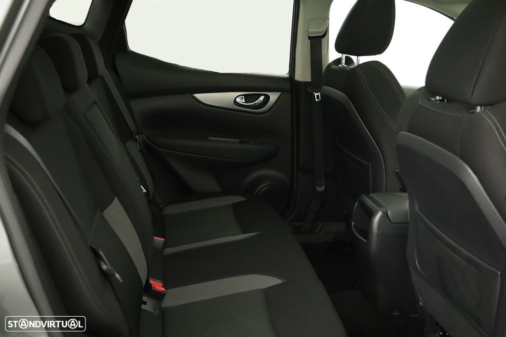 Nissan Qashqai 1.3 DIG-T N-Connecta - 23
