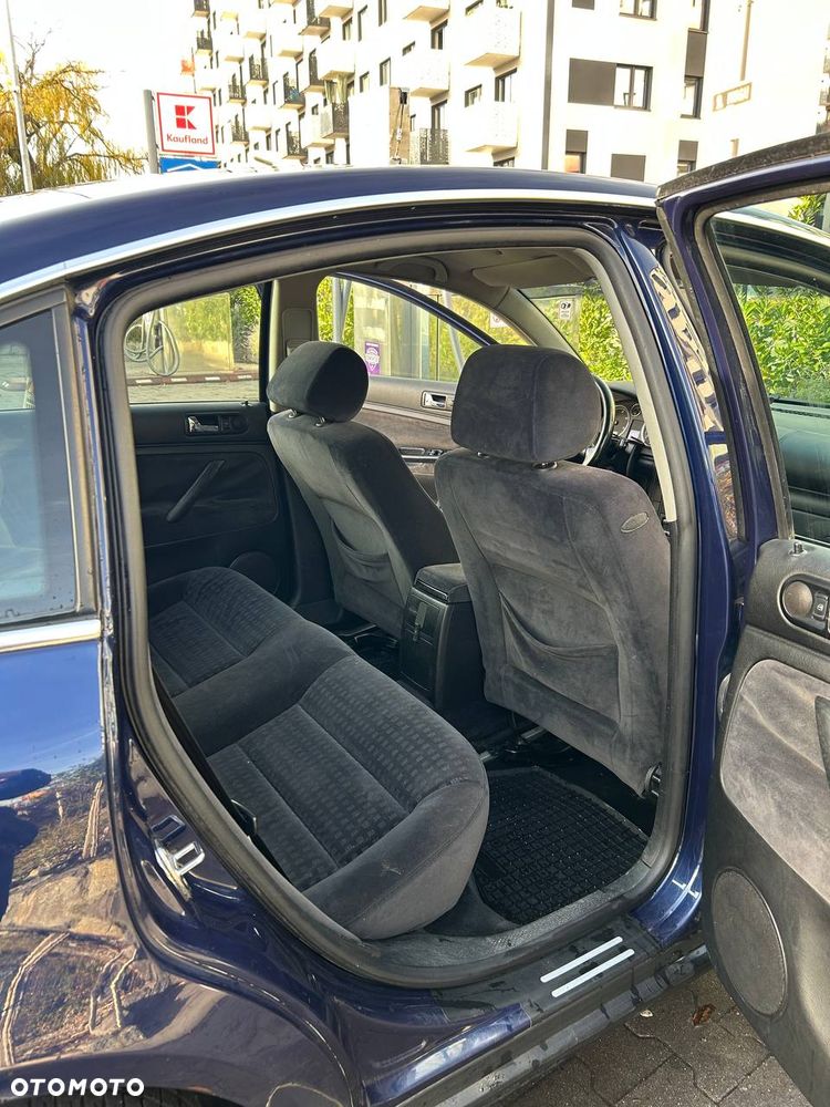 Volkswagen Passat 1.9 TDI Comfortline - 20