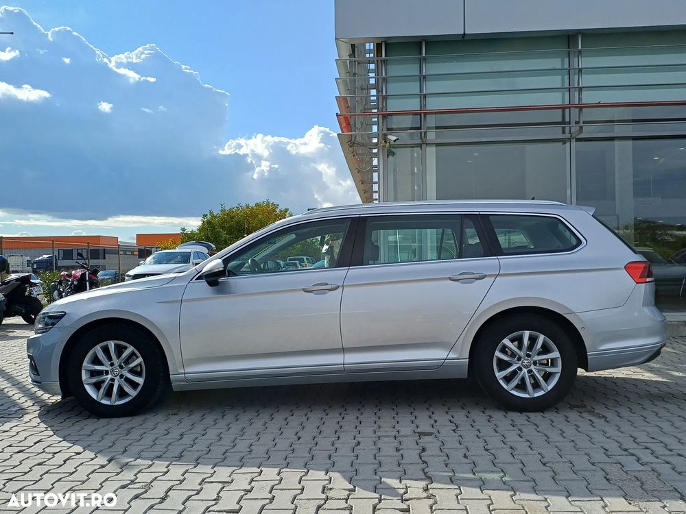 Volkswagen Passat - 4
