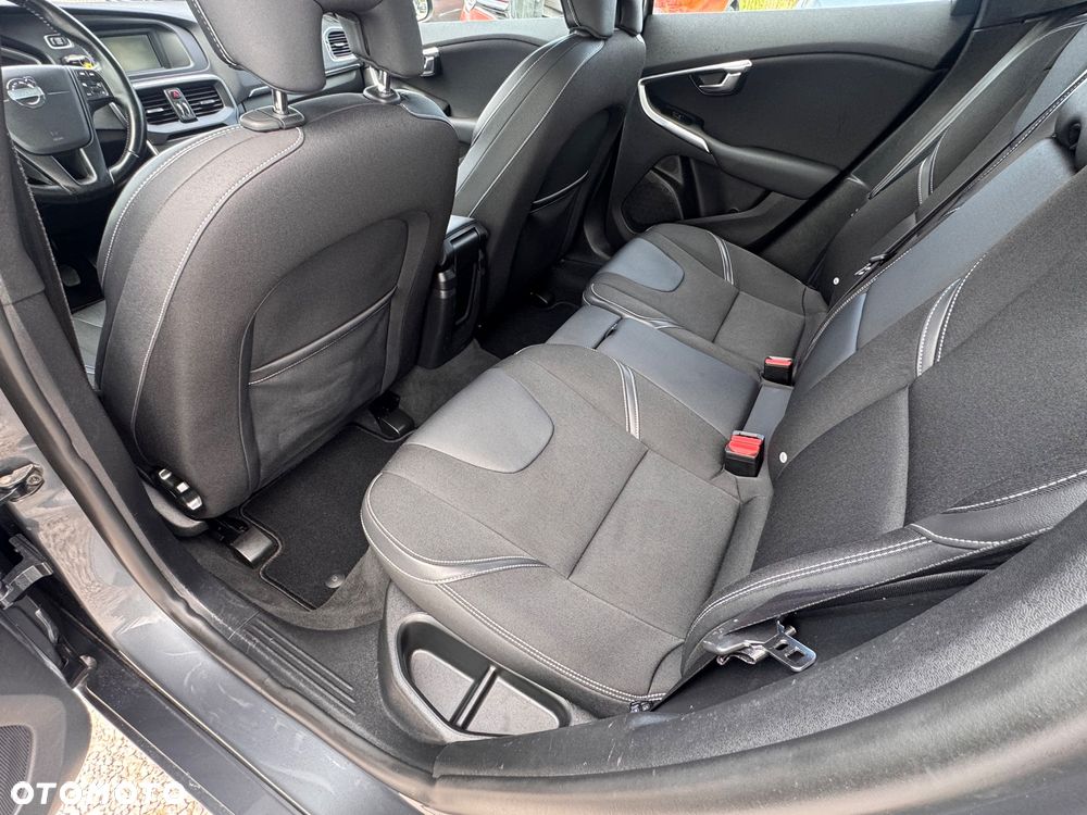 Volvo V40 D2 Kinetic - 26