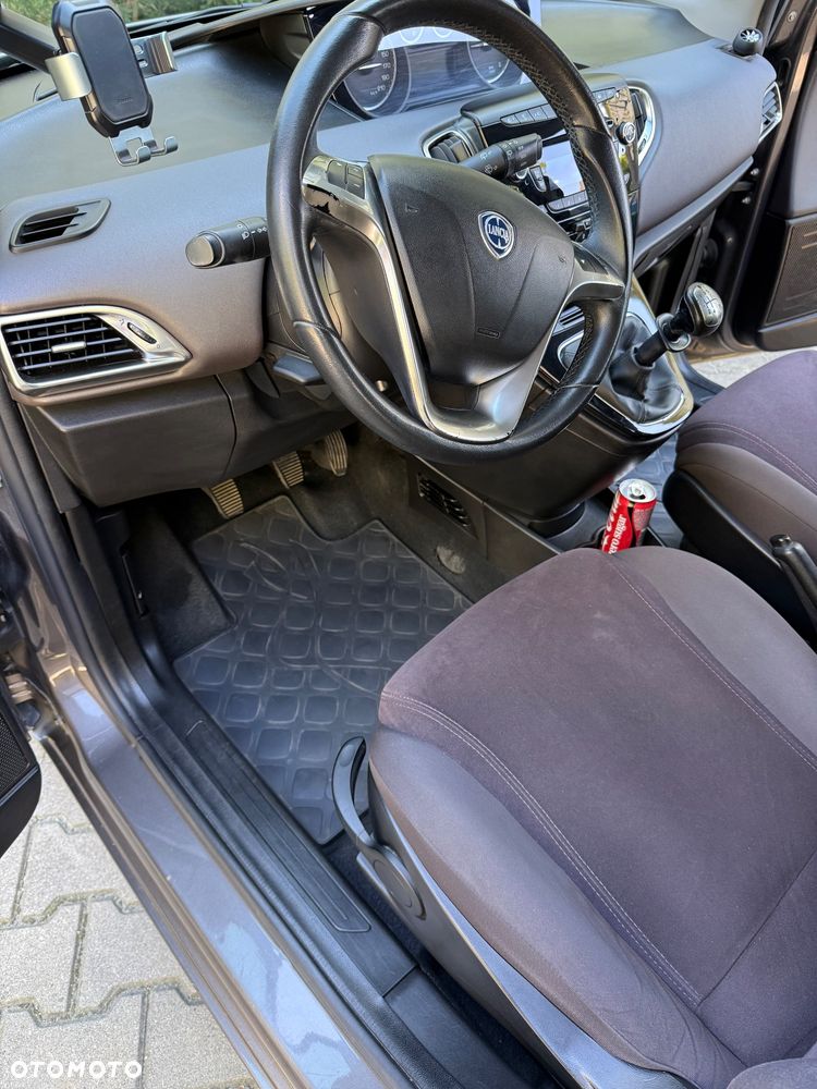 Lancia Ypsilon 1.2 8V Silver S&S - 20
