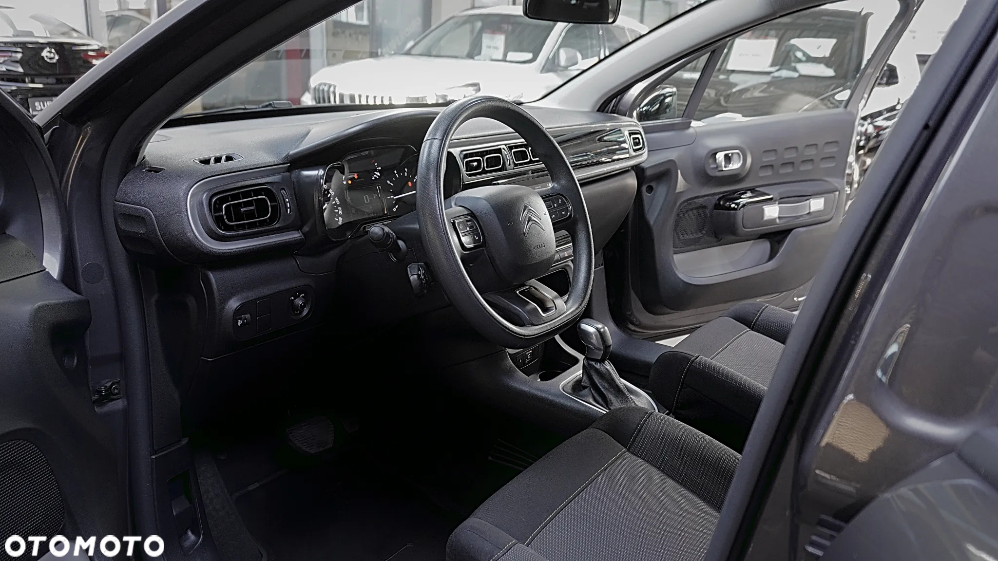 Citroën C3 1.2 PureTech Shine EAT6 - 14