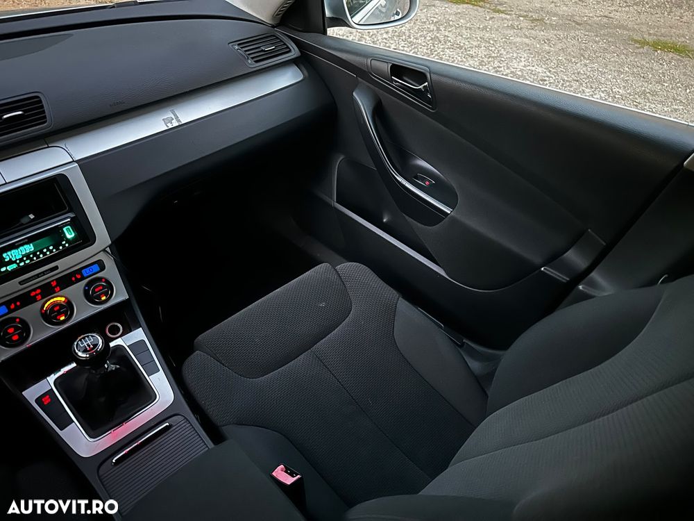 Volkswagen Passat 1.9 TDI Sportline - 6