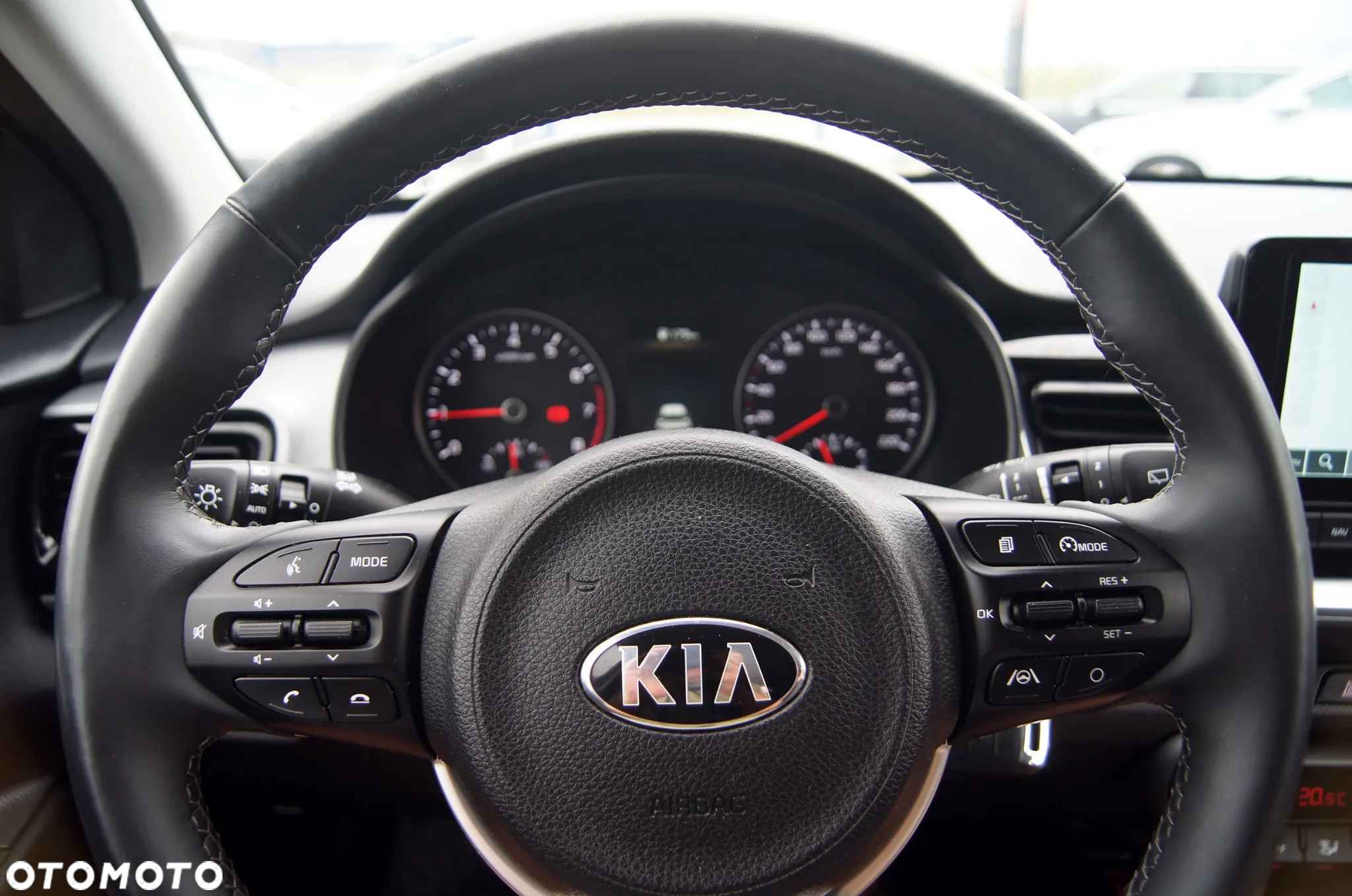 Kia Stonic 1.0 T-GDI L - 23