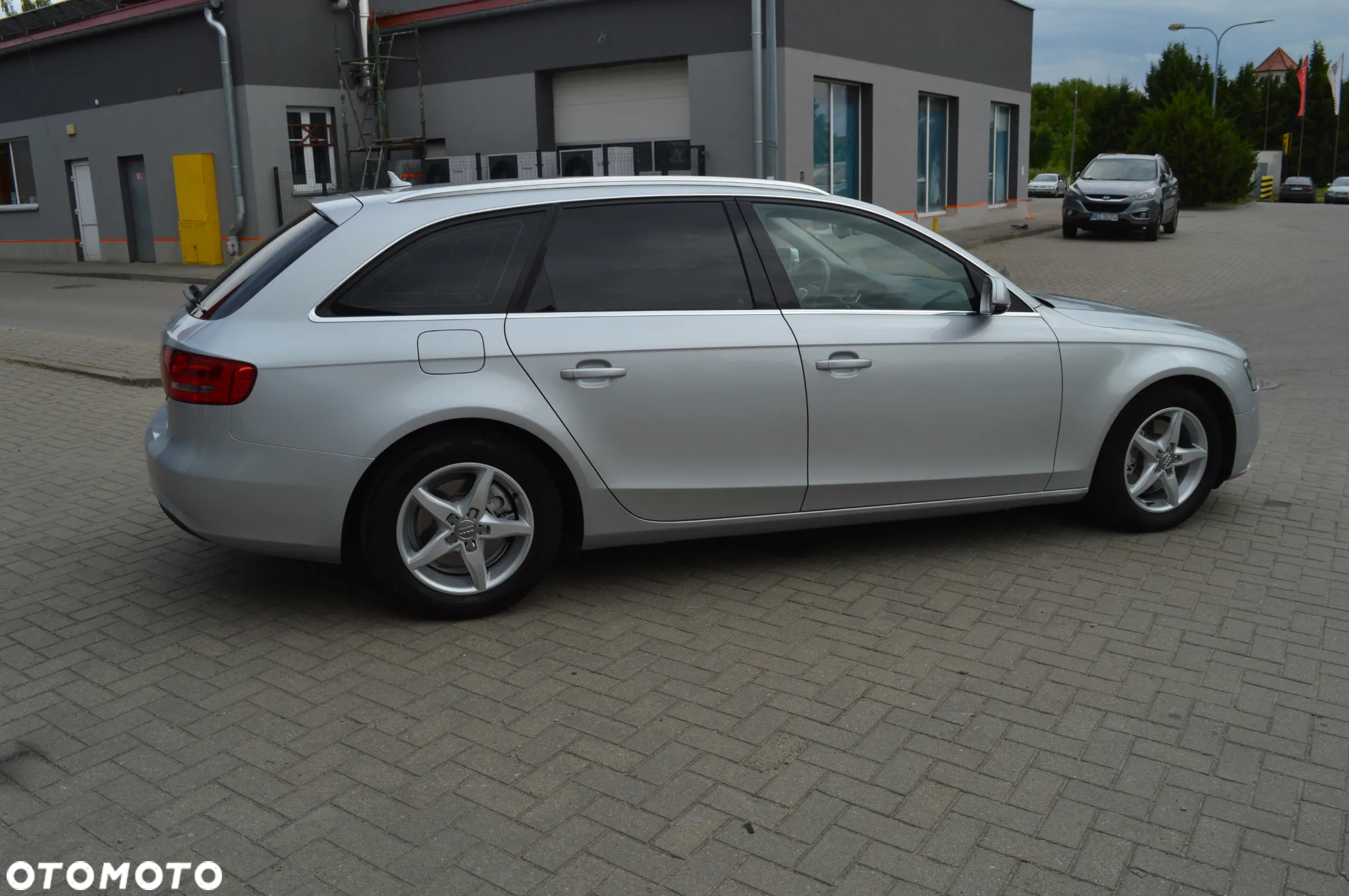 Audi A4 Avant 2.0 TDI 120g DPF Attraction - 9