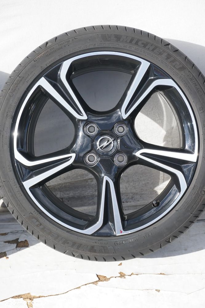 Opel corsa F 4x108 17 7J Michelin 205 45 17 - 3