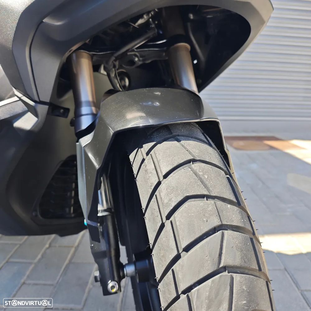 Honda ADV 350 - 2