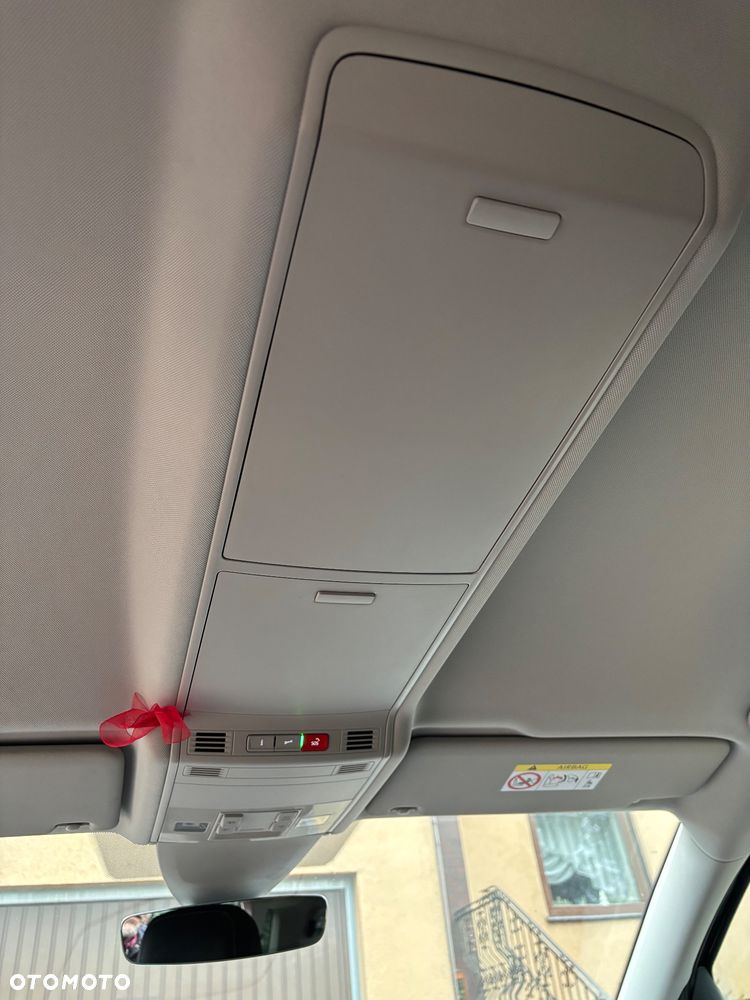 Volkswagen Touran - 13