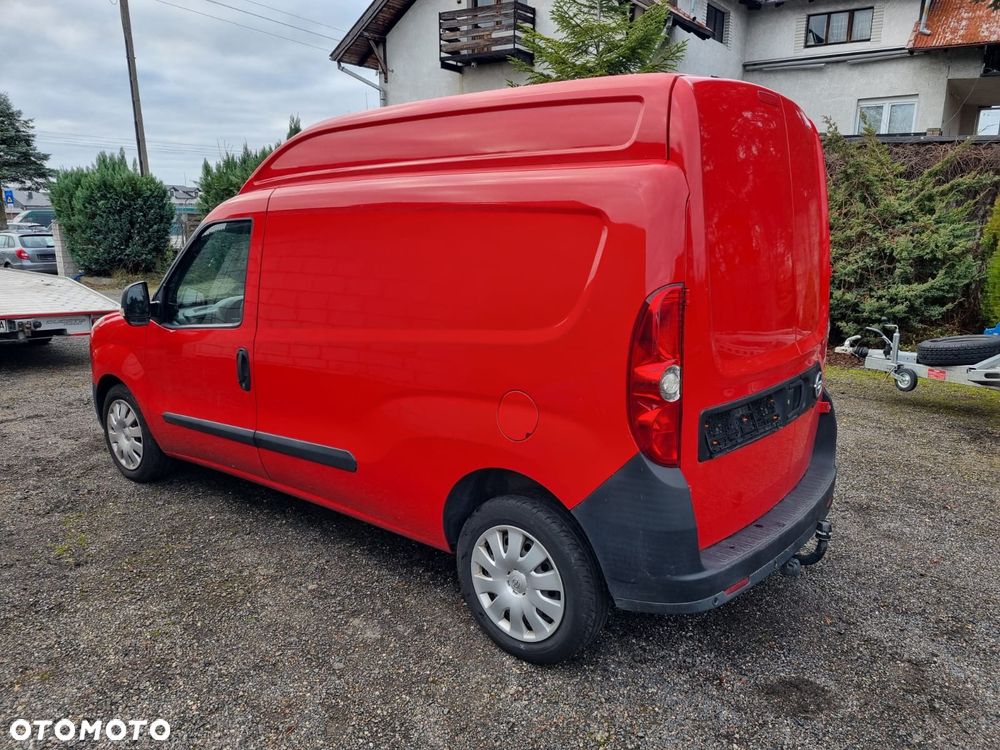 Opel COMBO - 11