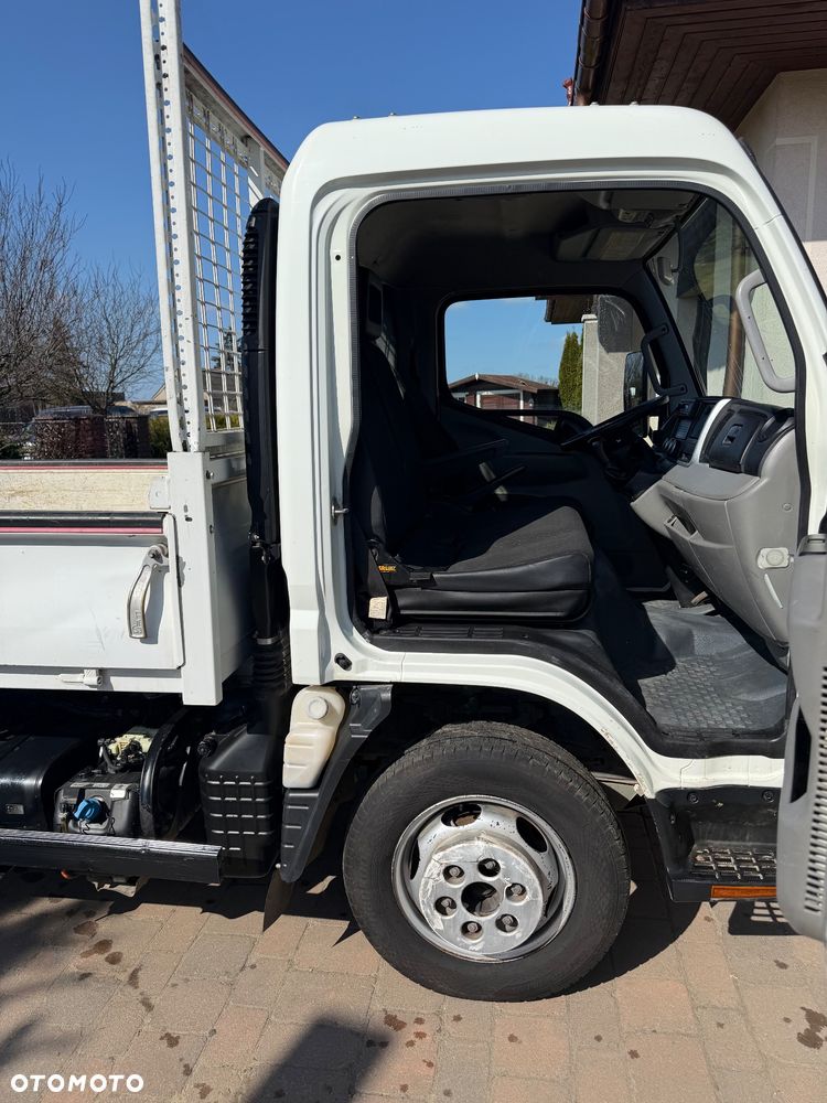 Mitsubishi Fuso Canter - 8