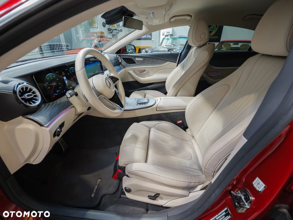Mercedes-Benz CLS 300 d 4-Matic AMG - 15