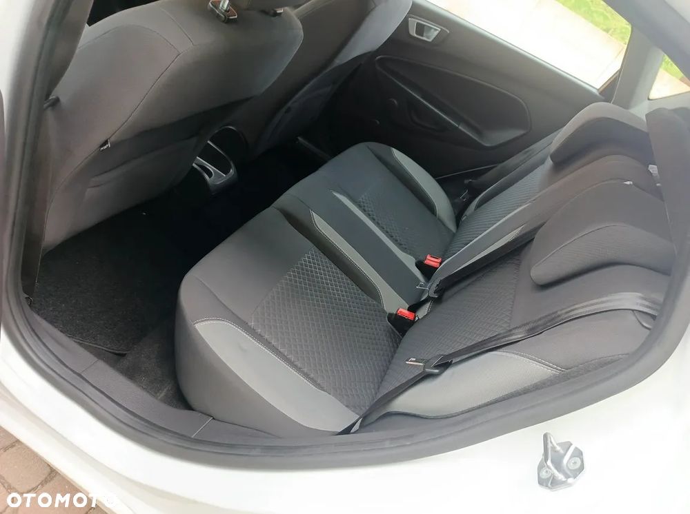 Ford Fiesta 1.0 EcoBoost Champions Edition - 24