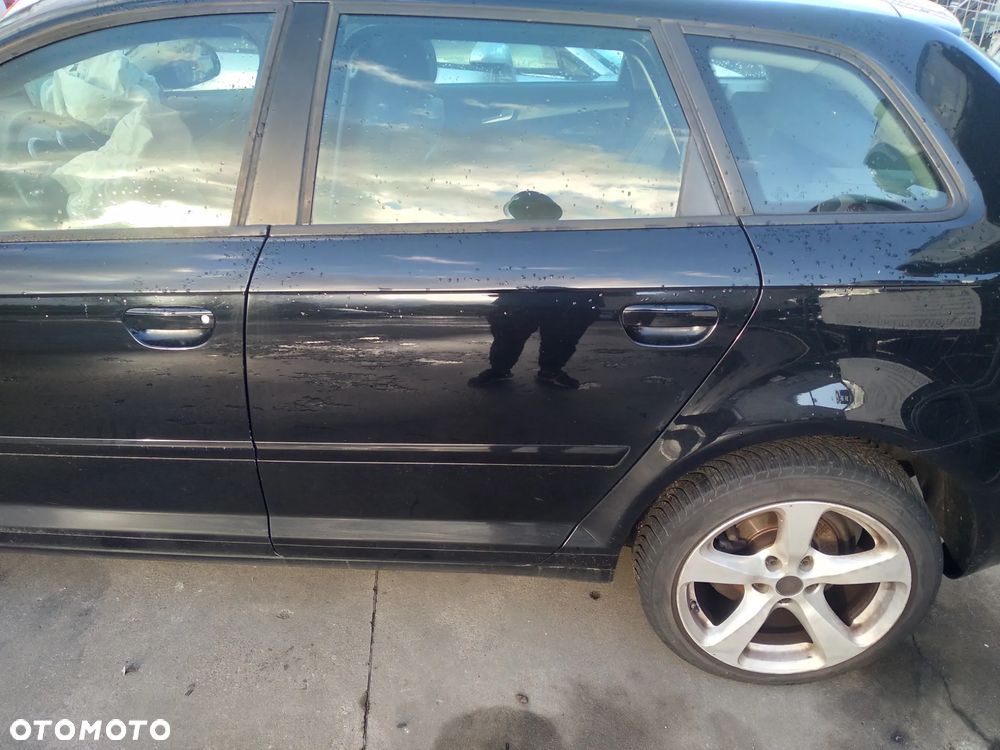 Audi A3 8P 5D Drzwi Tył Tylnie Lewe Kolor LY9B - 1