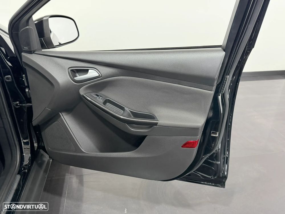 Ford Focus 1.5 TDCi Titanium - 37