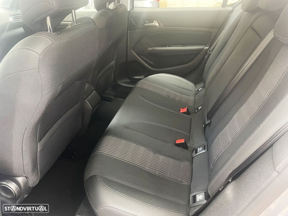 Peugeot 308 1.5 BlueHDi Allure Pack - 16
