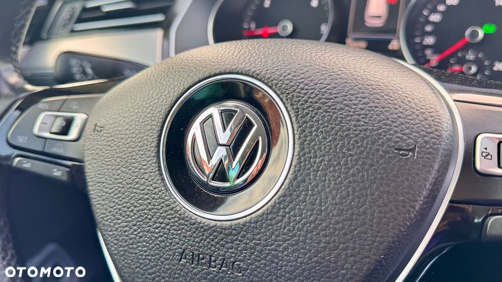 Volkswagen Passat Variant 2.0 TDI DSG (BlueMotion Technology) Highline - 39