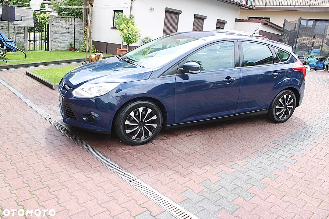 Ford Focus 1.6 Ambiente - 9