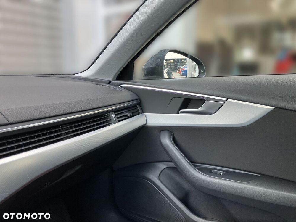 Audi A4 Avant - 32
