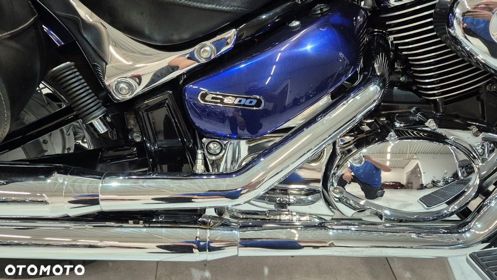 Suzuki Intruder - 9