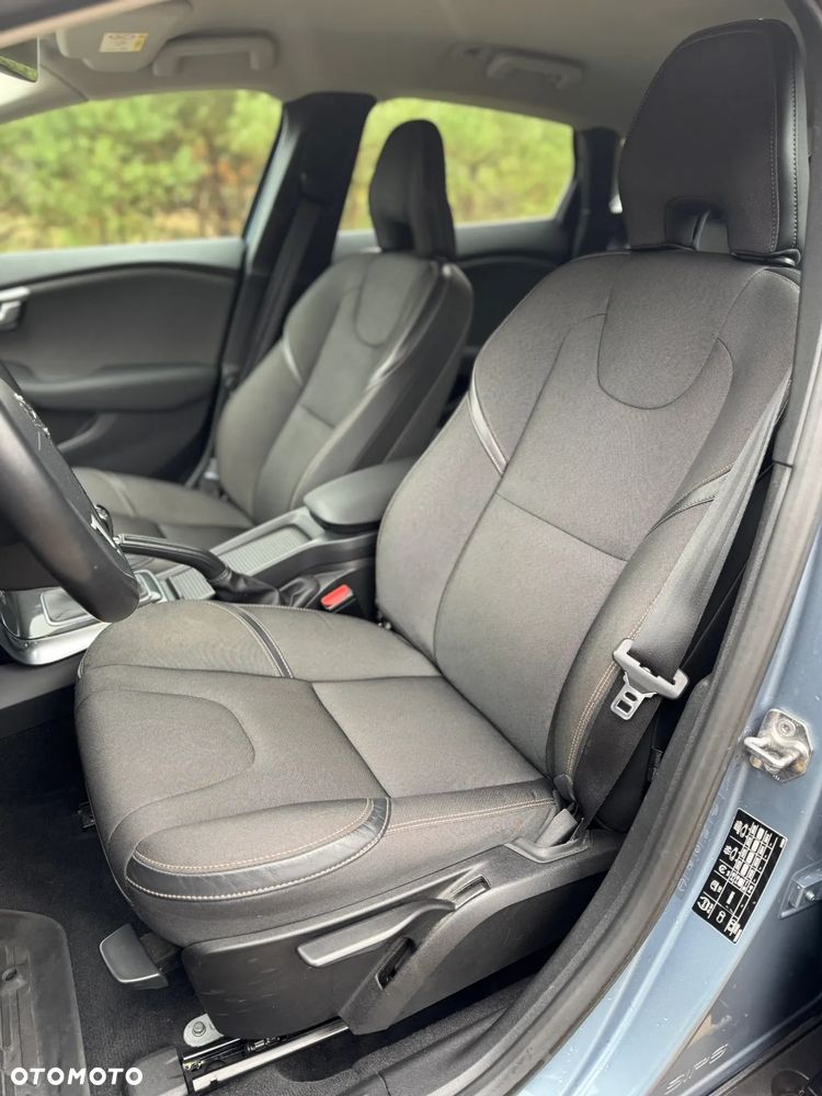 Volvo V40 Cross Country D3 - 12