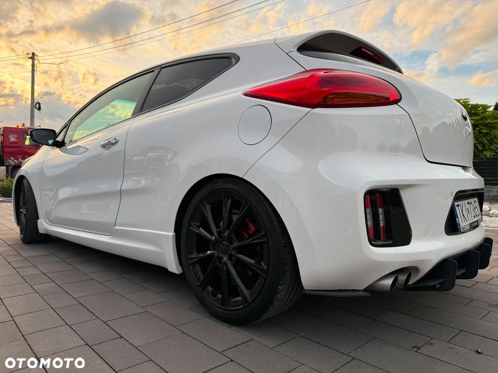 Kia ProCeed 1.6 T-GDI GT L - 11